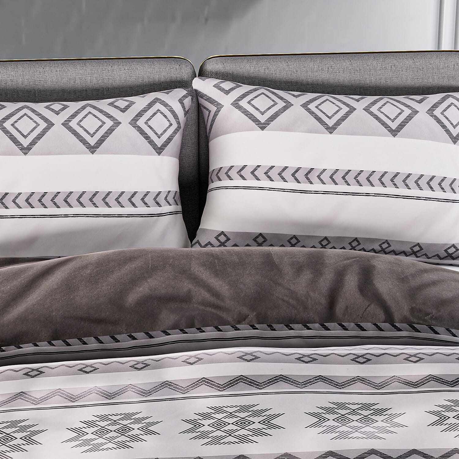 3 Piece Set - Printed Duvet Cover (King Size, 225x220 cm) With 2 Pillow Cases (Size 75x50 cm) - Light Grey