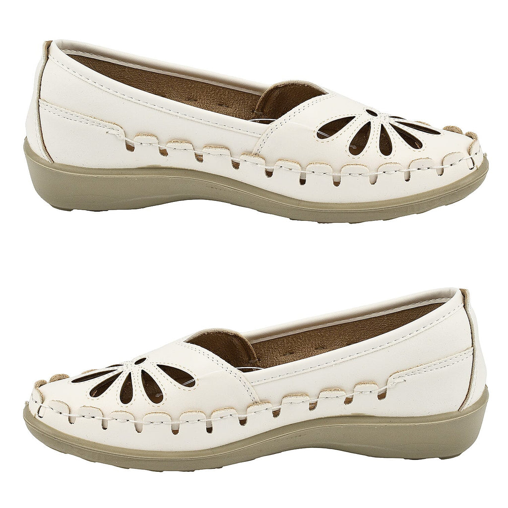 Shoe Tree Comfort Palma Lightweight Slip On Shoe (Size 3) - White
