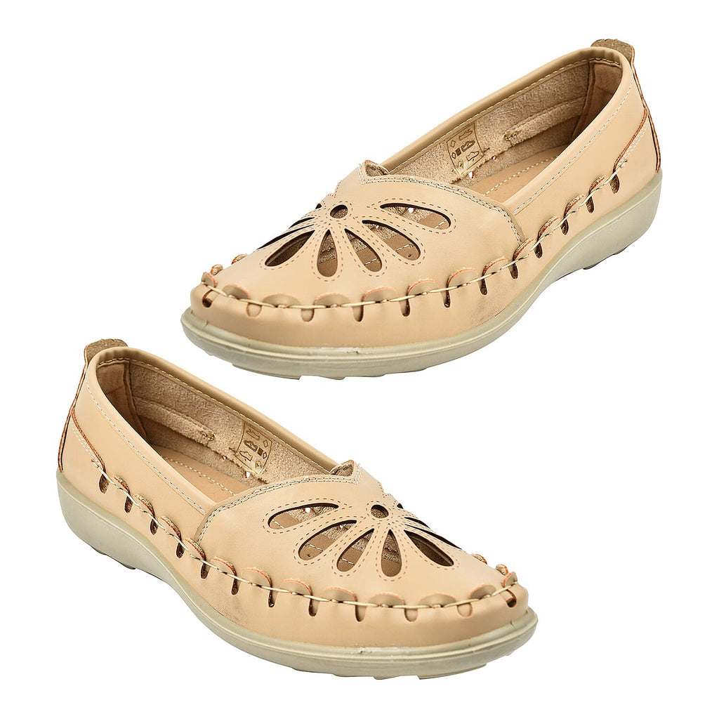 Shoe Tree Comfort Palma Lightweight Slip On Shoe (Size 4) - Beige