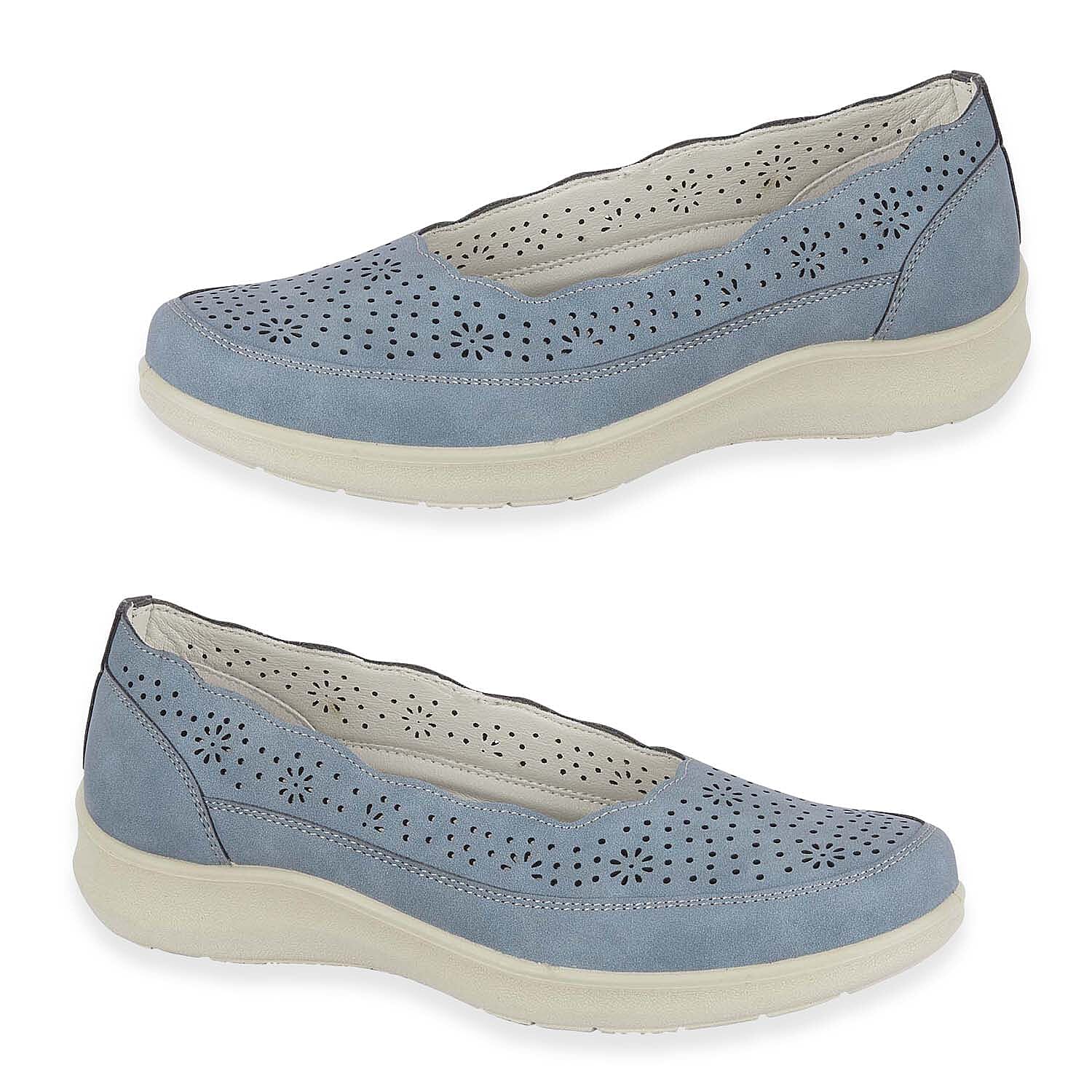 Shoetree Comfort Vienna Ladies Lightweight Slip-On Casual Pump With Decorative Cutouts (Size 3) - French Blue