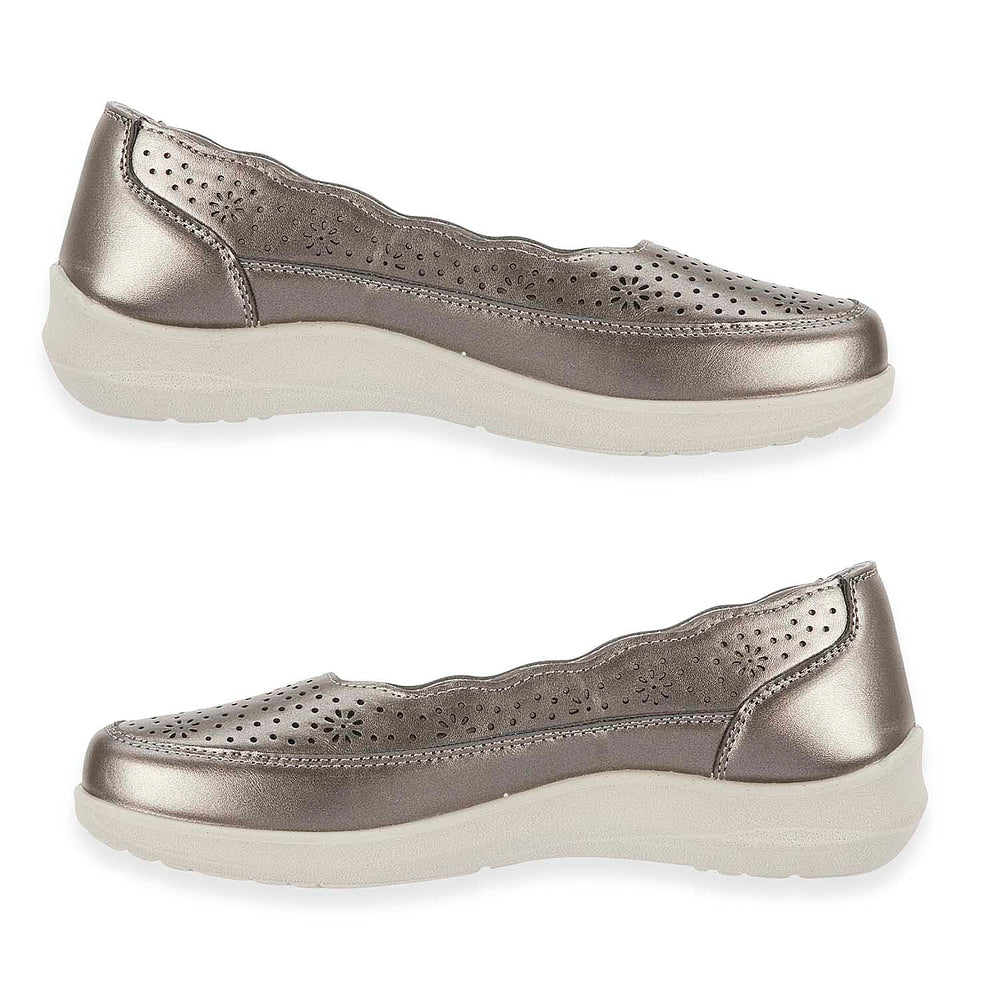 Shoetree Comfort Vienna Ladies Lightweight Slip-On Casual Pump With Decorative Cutouts (Size 3) - Pewter