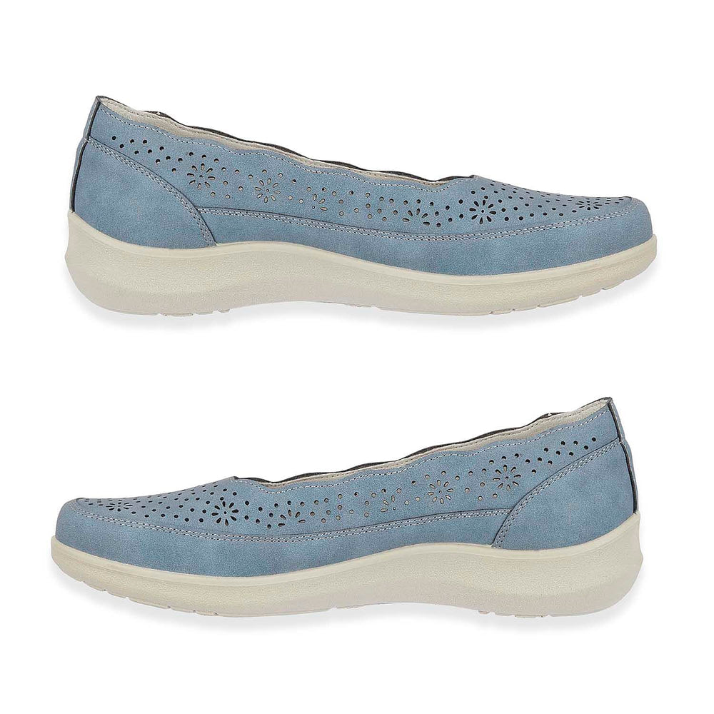 Shoetree Comfort Vienna Ladies Lightweight Slip-On Casual Pump With Decorative Cutouts (Size 4) - French Blue