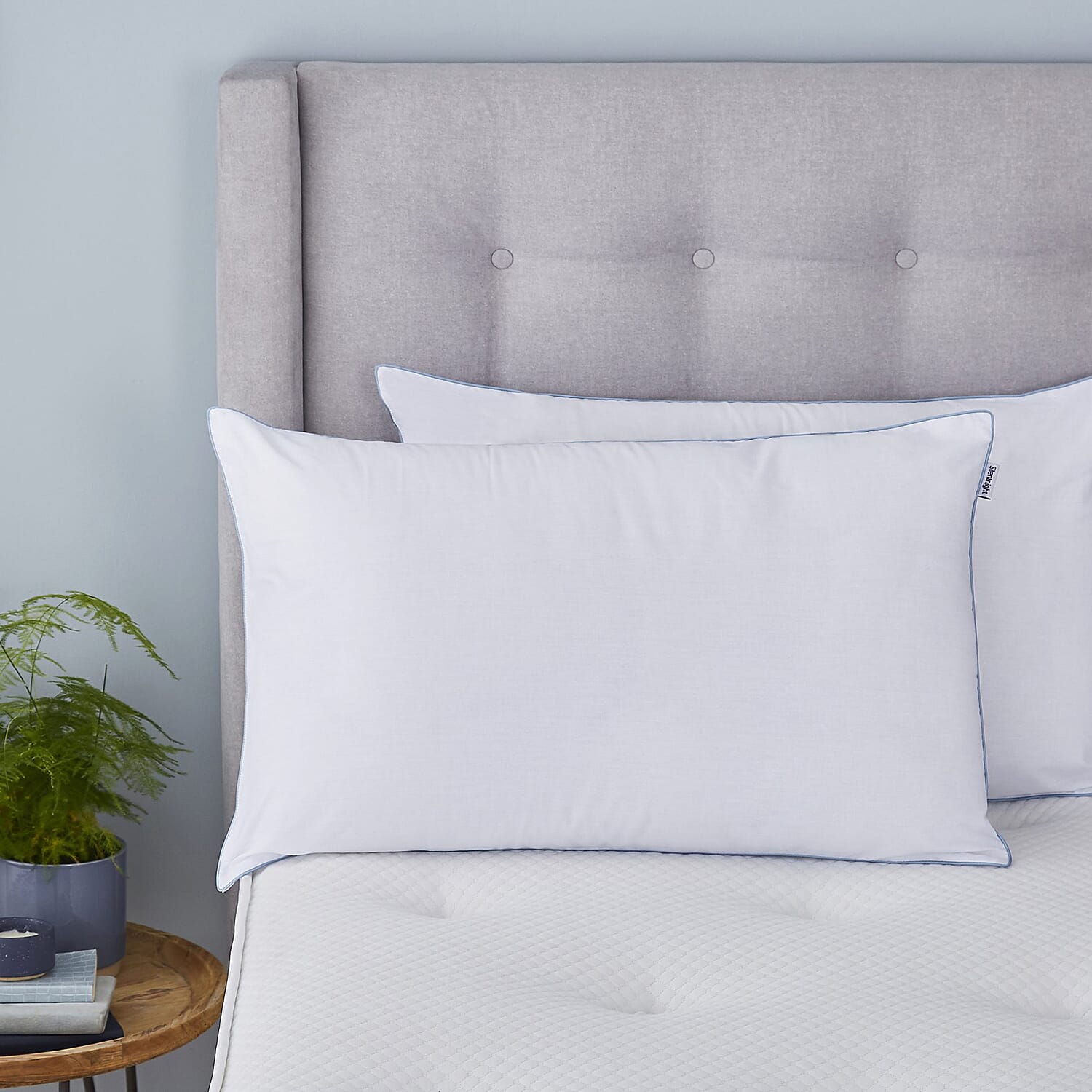 Silentnight Cool Comfort Set of 2 Pillows - Filled With Soft & Bouncy DuPont Fibres