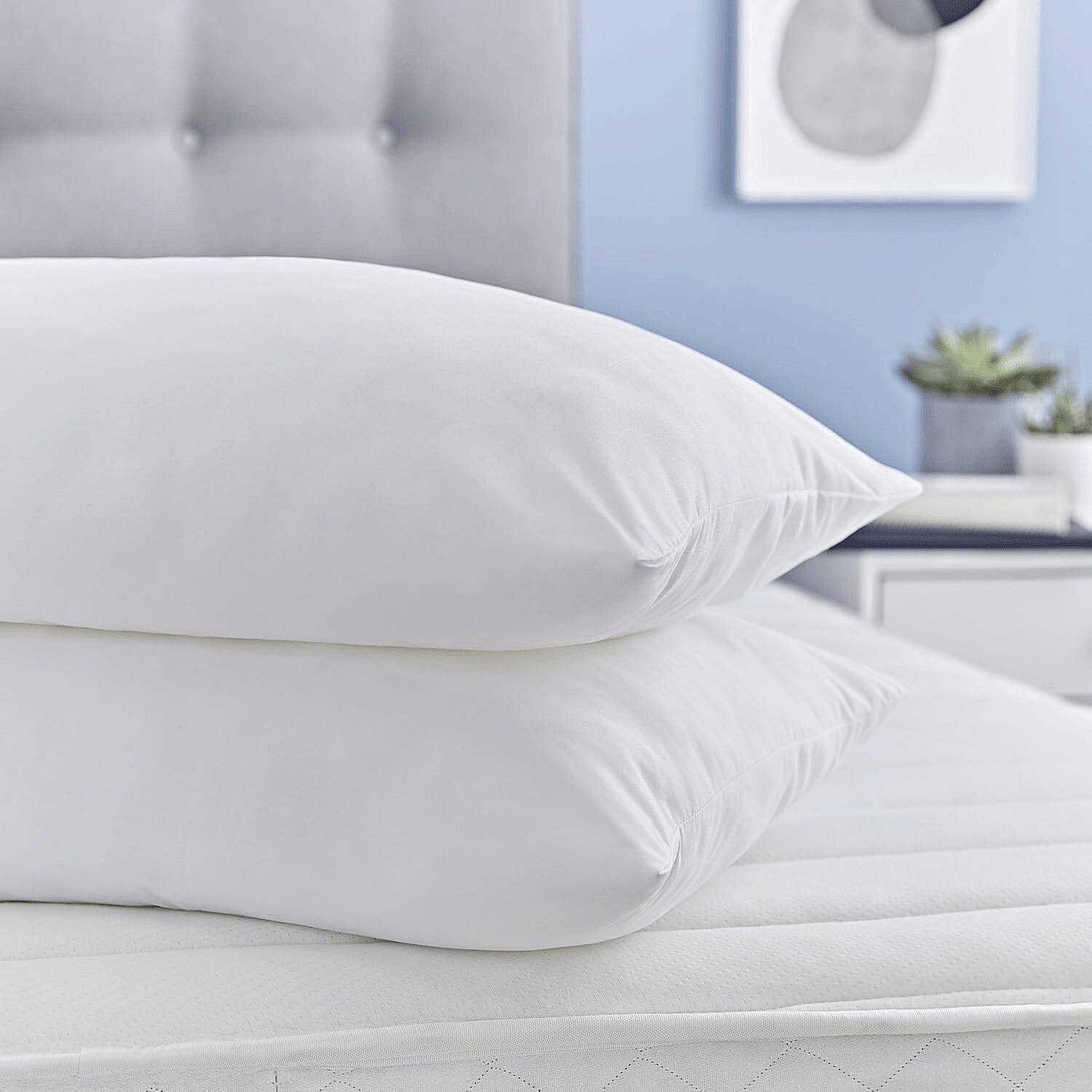 Silentnight Cool Comfort Set of 2 Pillows - Filled With Soft & Bouncy DuPont Fibres