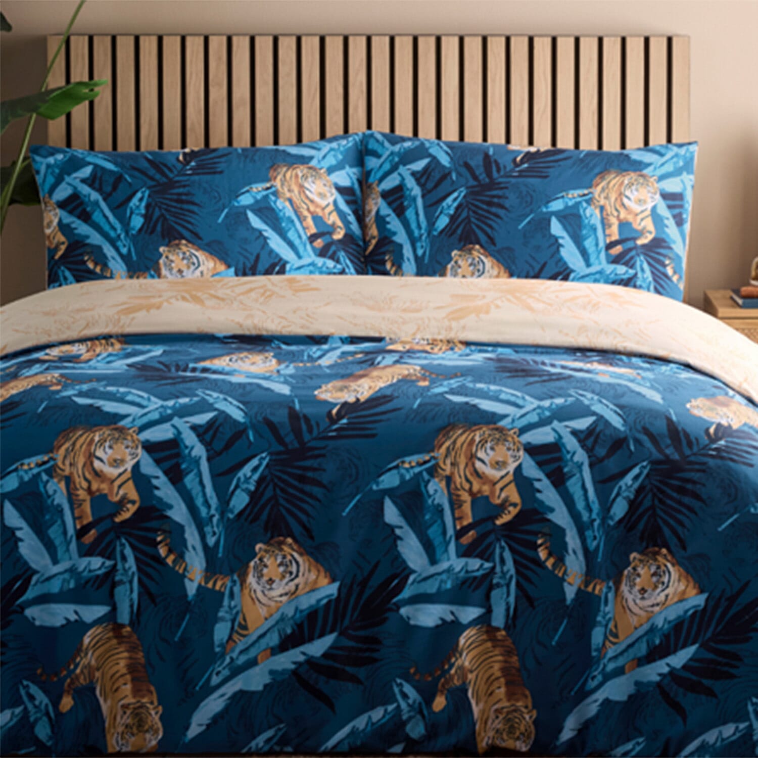 Simply Charlotte- Tiger Print Duvet Cover Set (Size Double) - Blue