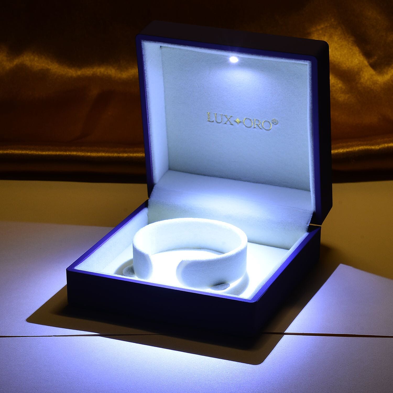 LUXORO LED Spray Painted Jewelry Bangle Box (Size 10x10x5 CM) - Purple