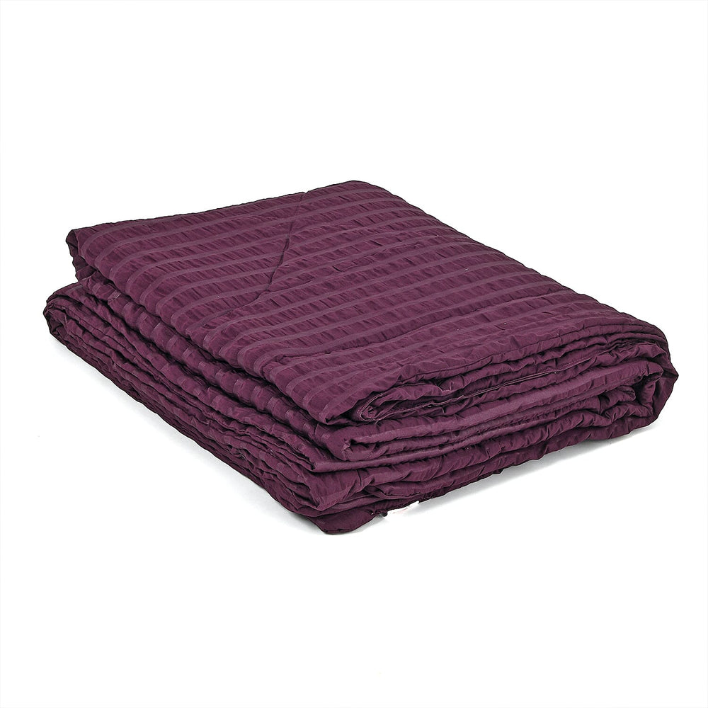 Luxurious Seersucker Quilted Comforter (Size 228X240 Cm) - Red Wine