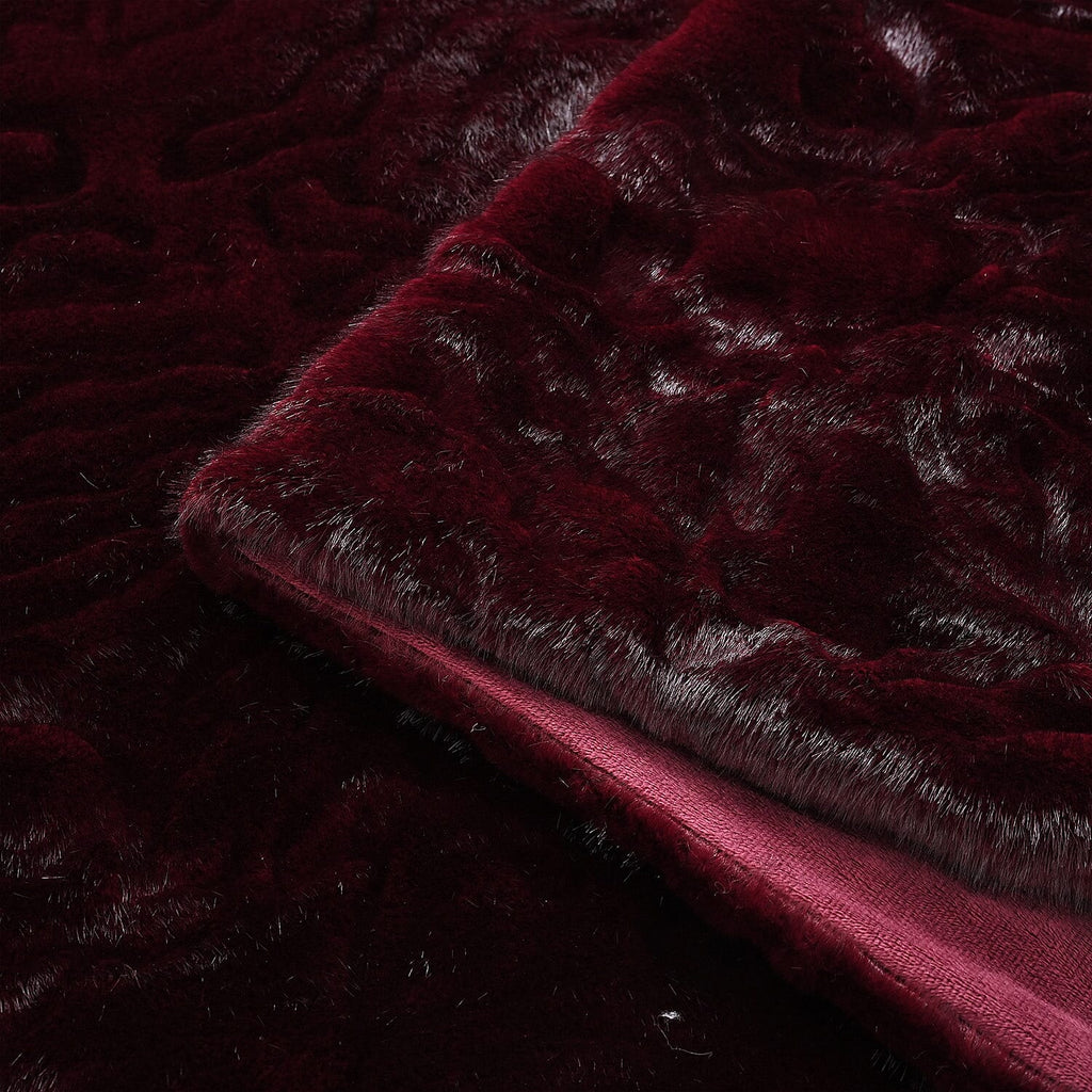 THE OPULENT LUXURY - HUSH HAVEN Ultra Soft - Warm Sumptuous Double Layer Sherpa Faux Fur Blanket 680 GSM (180 x 150 cm) - Dark Wine