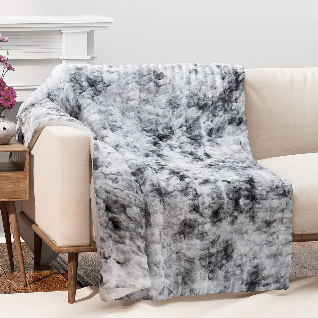 Polyester Patterned Blanket (Size 2000x1 cm) - Grey & Khaki