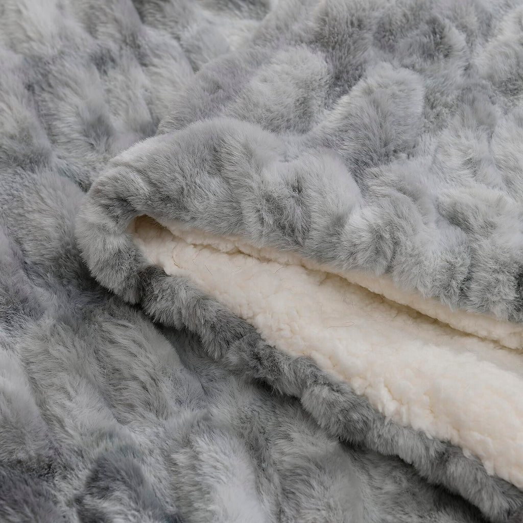 Polyester Patterned Blanket (Size 2000x1 cm) - Grey & Khaki