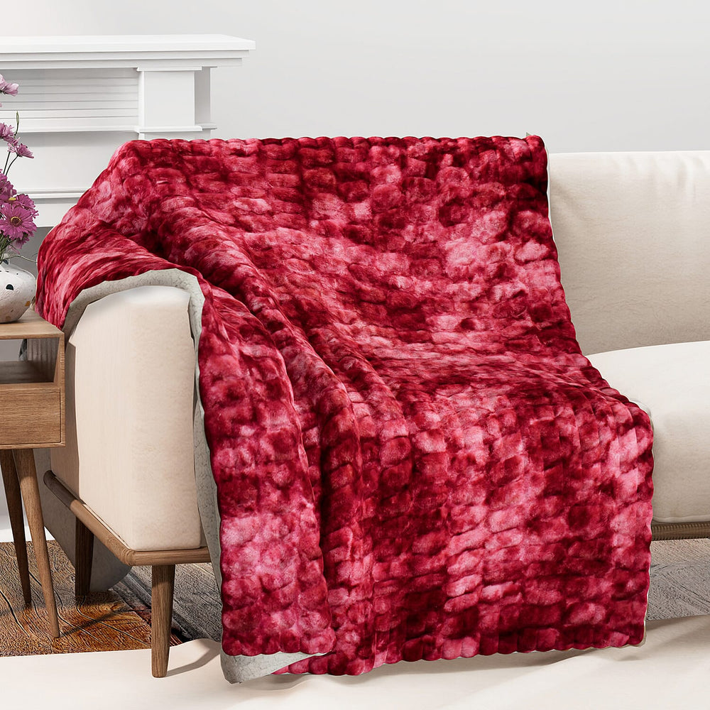 Super Soft Luxurious Faux Fur Blanket 600GSM - Red