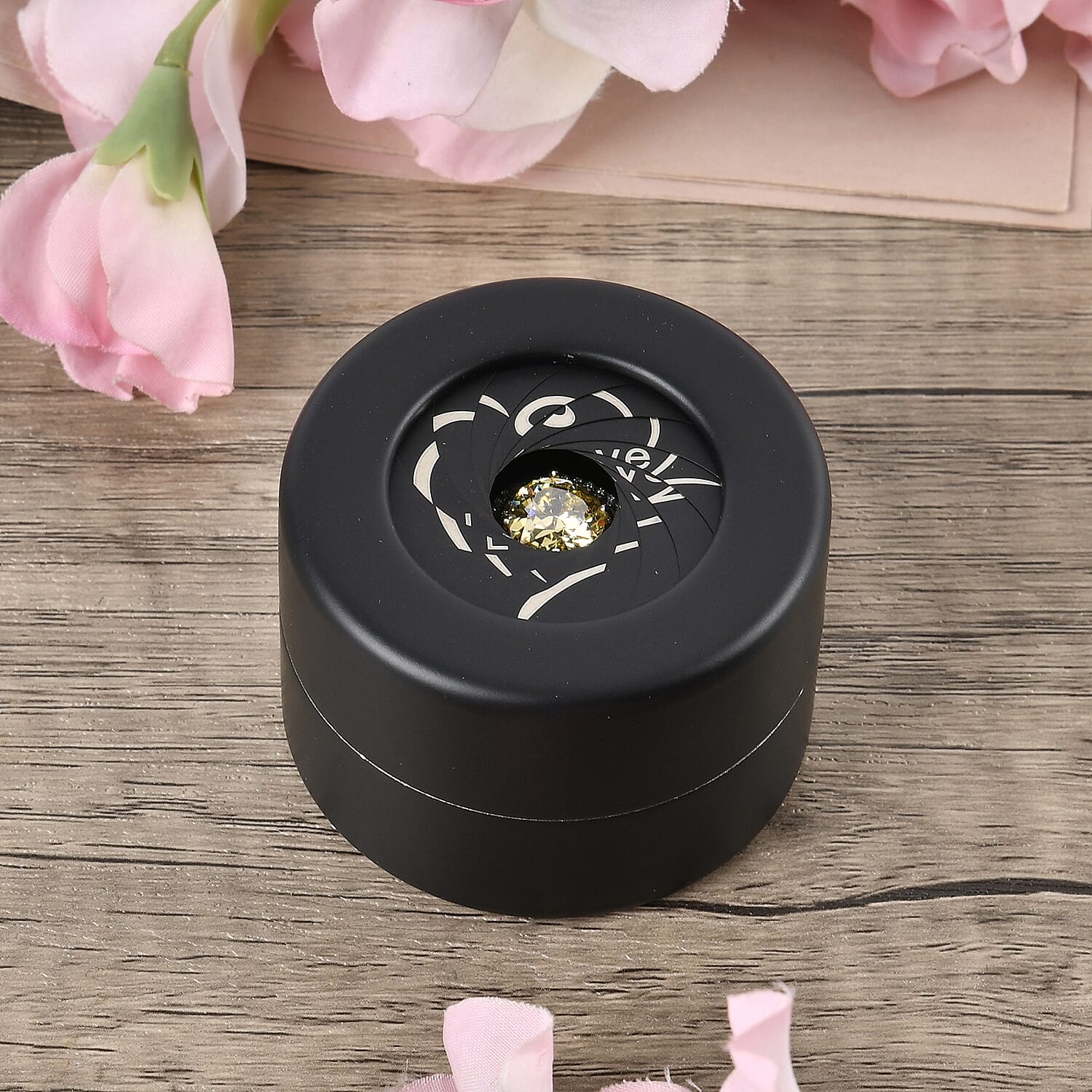 Rotating Ring Storage Box with Heart-Love Design (Size 6x6x4 cm) - Black