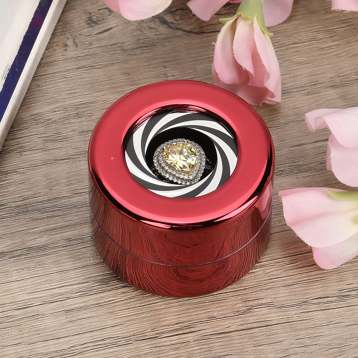 Rotating Ring Storage Box with Heart-Love Design (Size 6x6x4 cm) - Red
