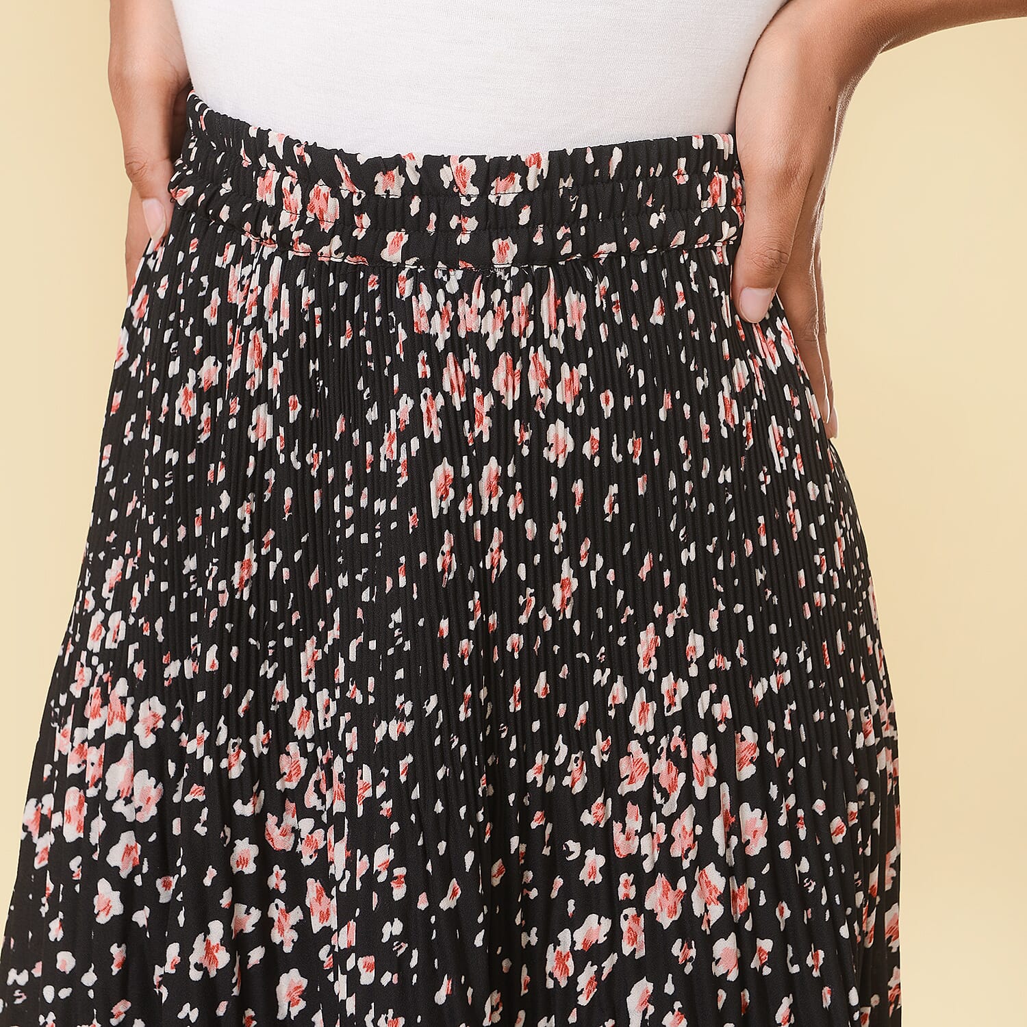 TAMSY Floral Pattern Skirt (Size S,8 - 10) - Black