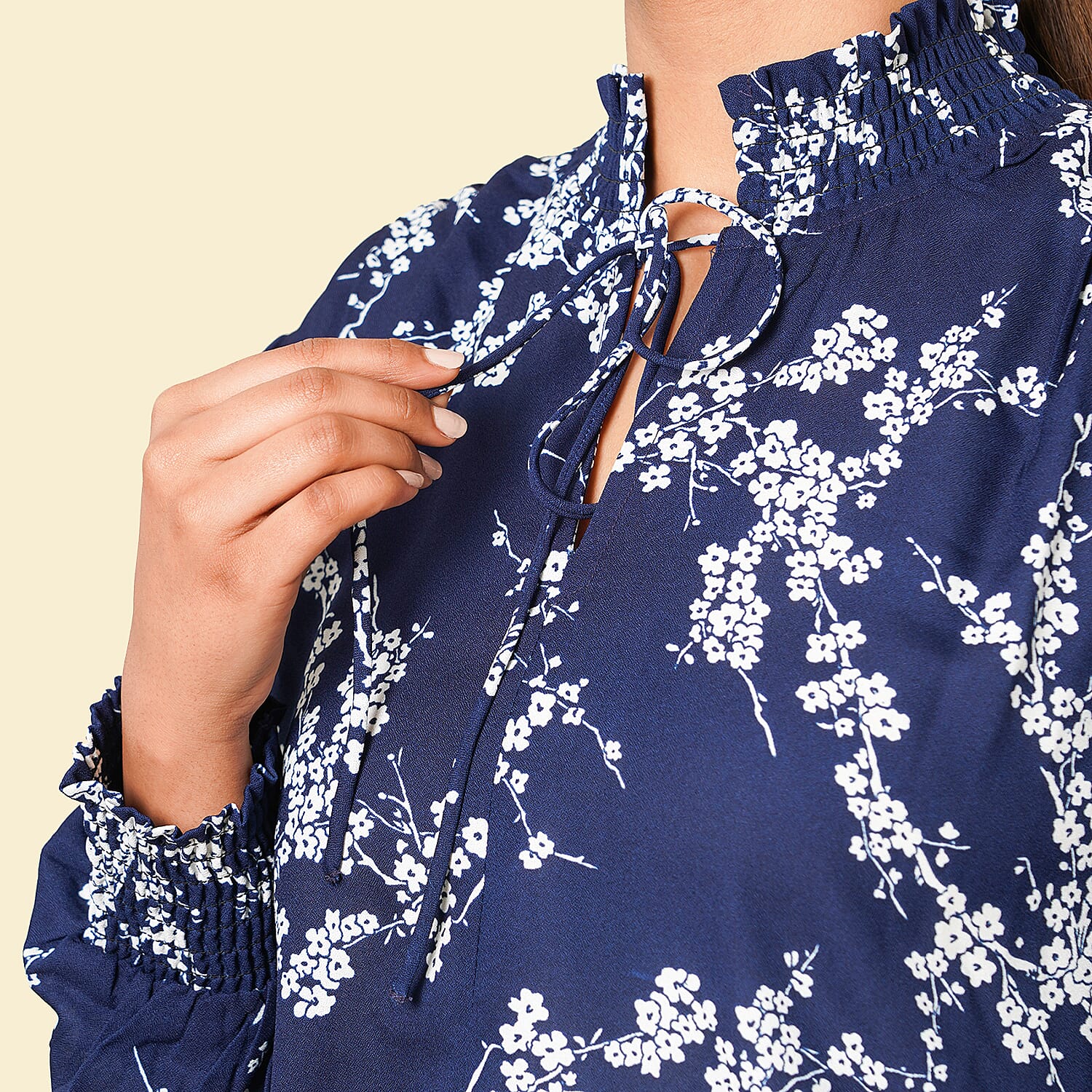 TAMSY Floral Pattern Top (Size 20) - Navy - White