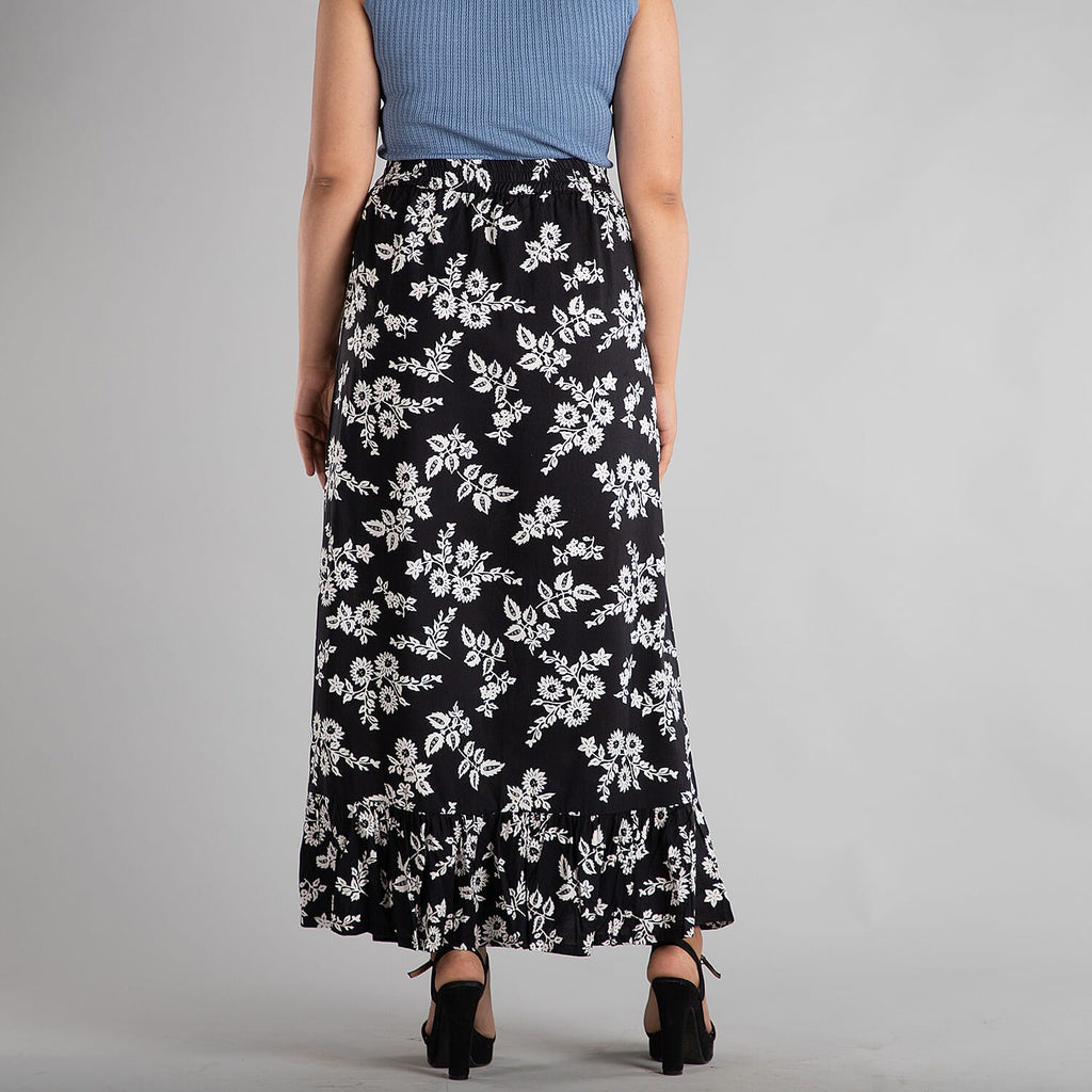 TAMSY 100% Viscose White Floral Pattern Skirt (Size 18) - Black