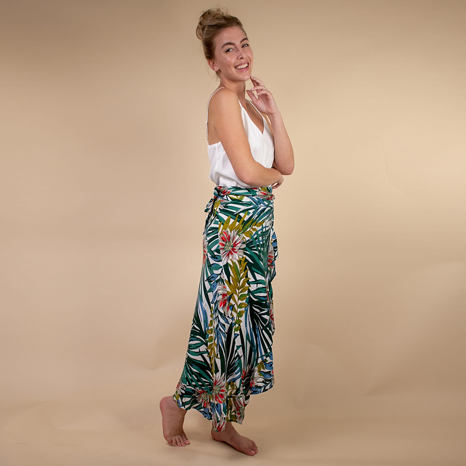 TAMSY 100% Rayon Floral Printed Wrap Skirt One Size Curve (Fits 18-26 ) - White, Green & Multi