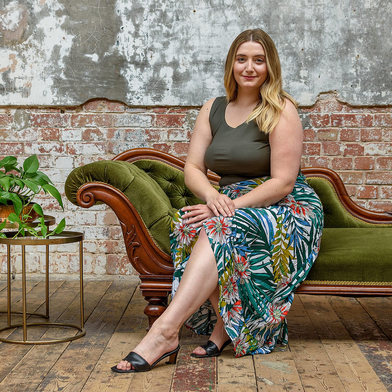 TAMSY 100% Rayon Floral Printed Wrap Skirt One Size Curve (Fits 18-26 ) - White, Green & Multi