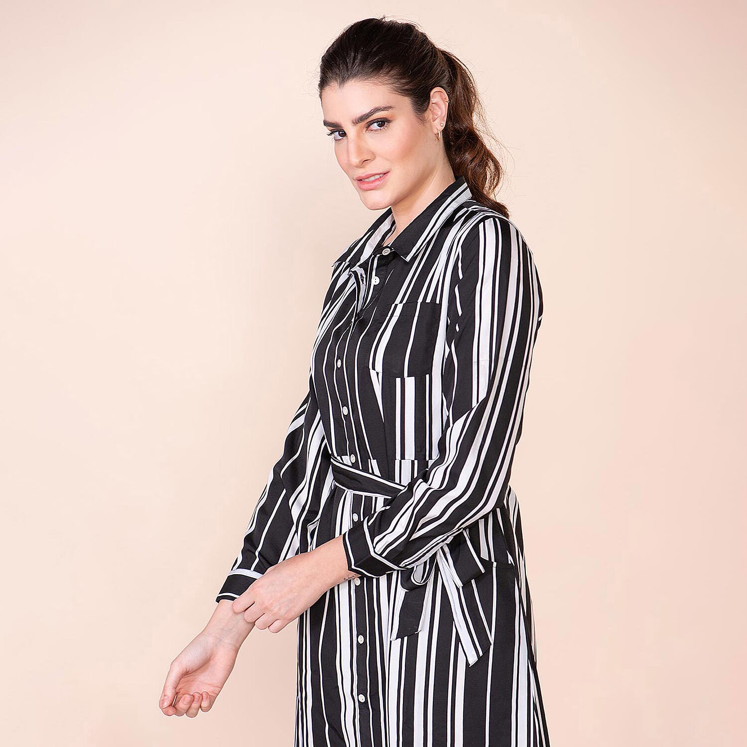 TAMSY Stripe Pattern Crepe Shirt (Size 18) - Black & White