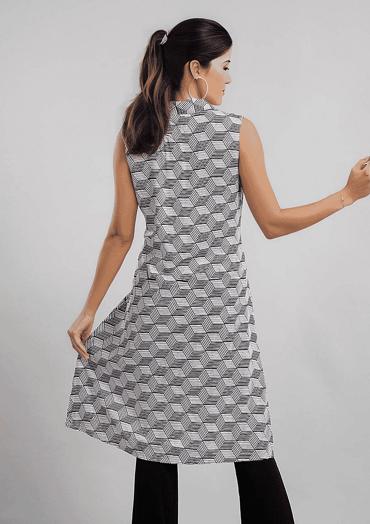 TAMSY 100% Viscose Diamond Pattern Long Length Sleeveless Top (Size-12) - Black & White