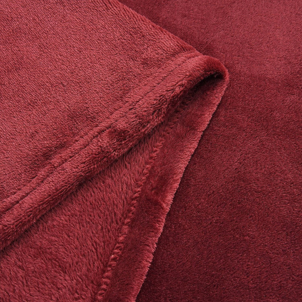 Super Cosy 2-in-1 Blanket Poncho-Pillow (Size 152x101 cm) - Burgundy