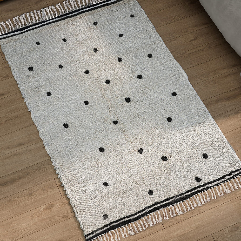 Handmade In India 100% Cotton Tufted Area Rug (Size 152 x 90 cm) - Cream