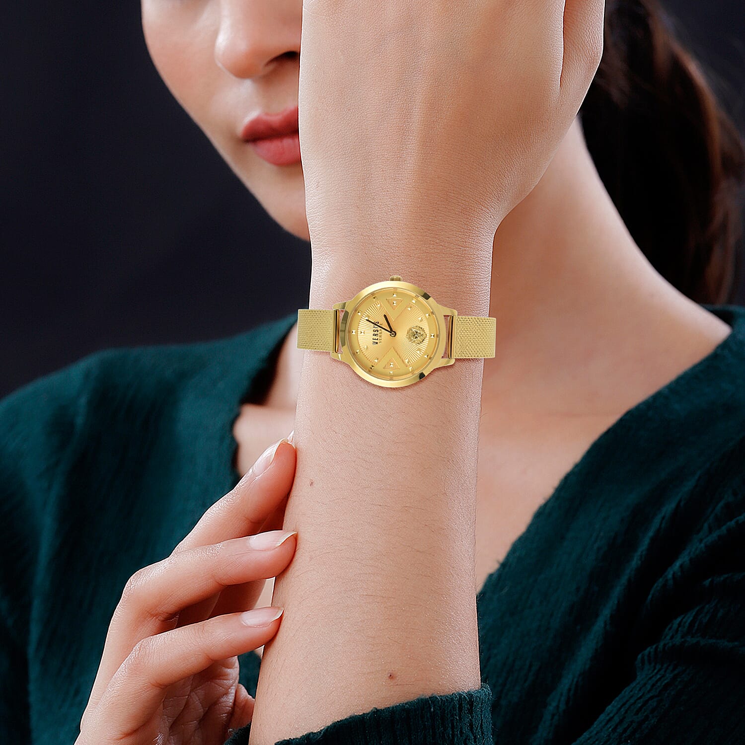 VERSACE VERSUS Gold Watch With Milanese Strap With Packaging