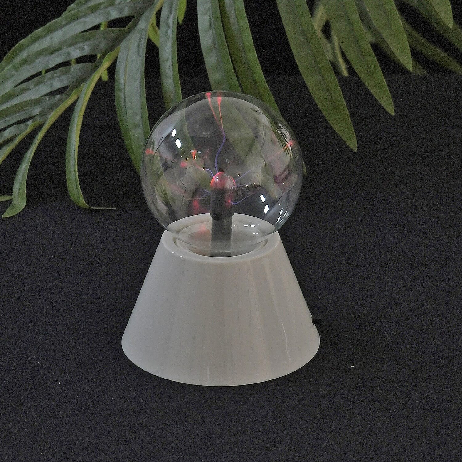 Magical Electrostatic Ball Table Lamp (Battery 4 AAA (Not Inc.) - White