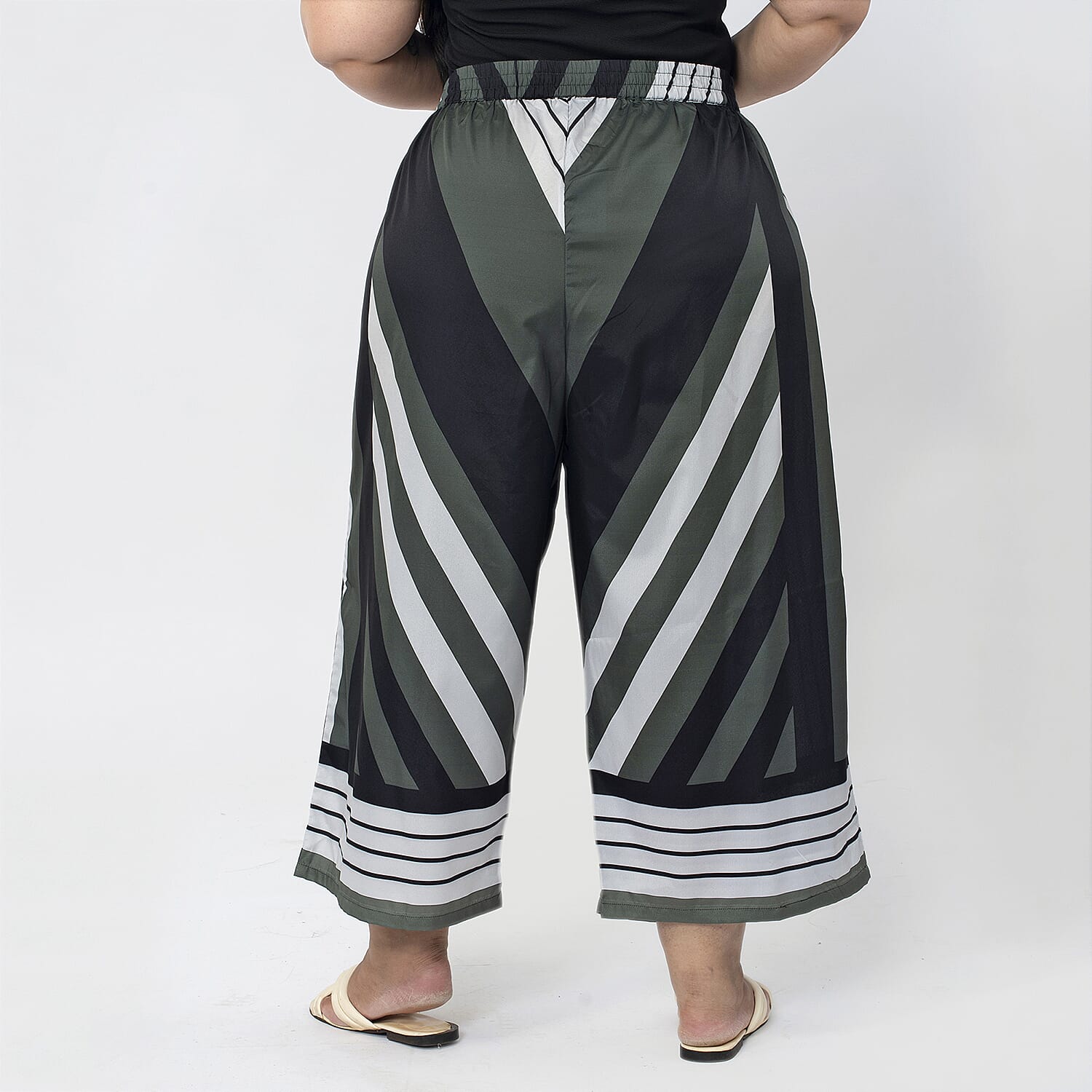 Printed Cropped Palazzo (Size XXL, Inside Leg Lenth 53 cm) -Chevron