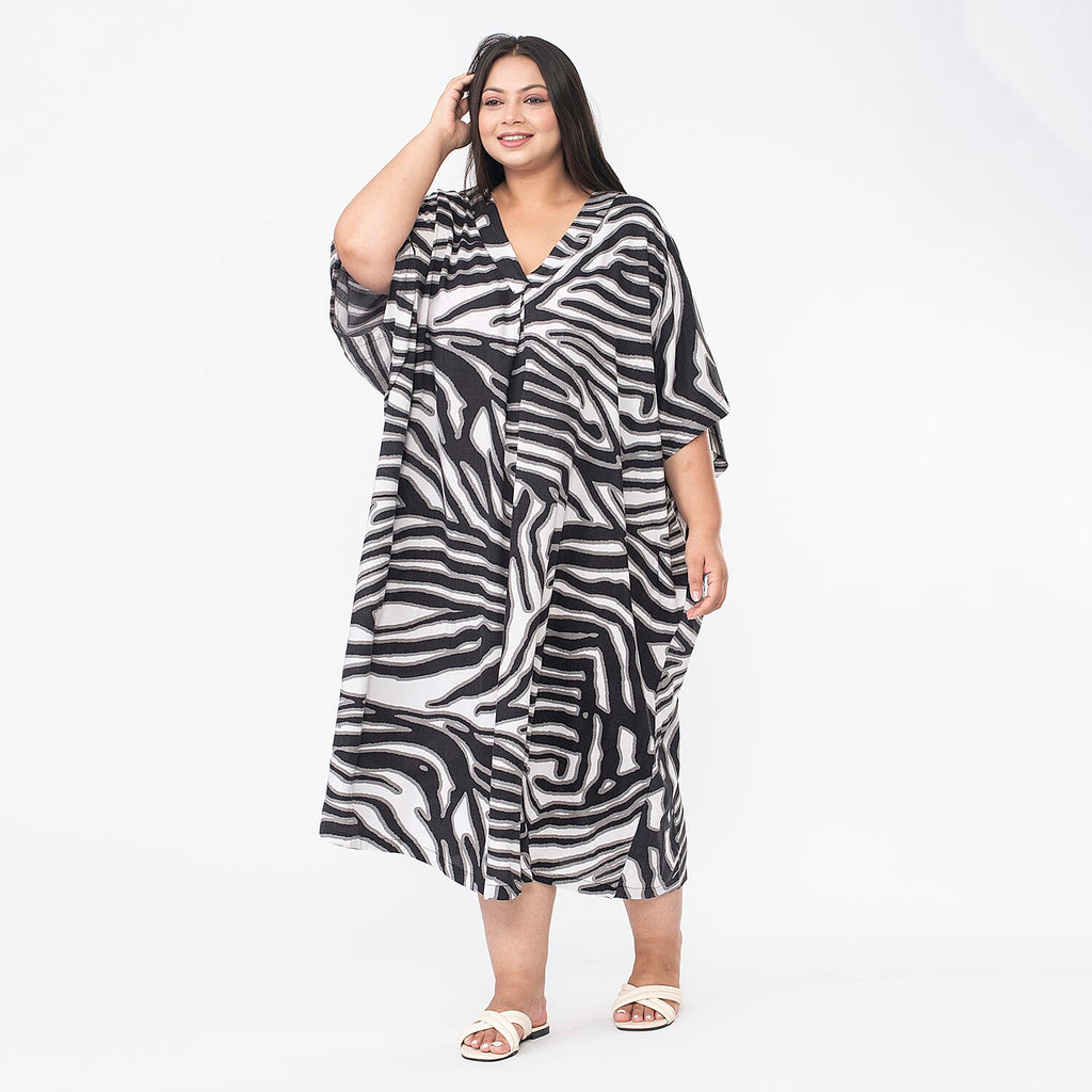 Tamsy 100% Viscose Midi Umbrella Dress with Pockets (Curve Size, 20-26) - White and Black