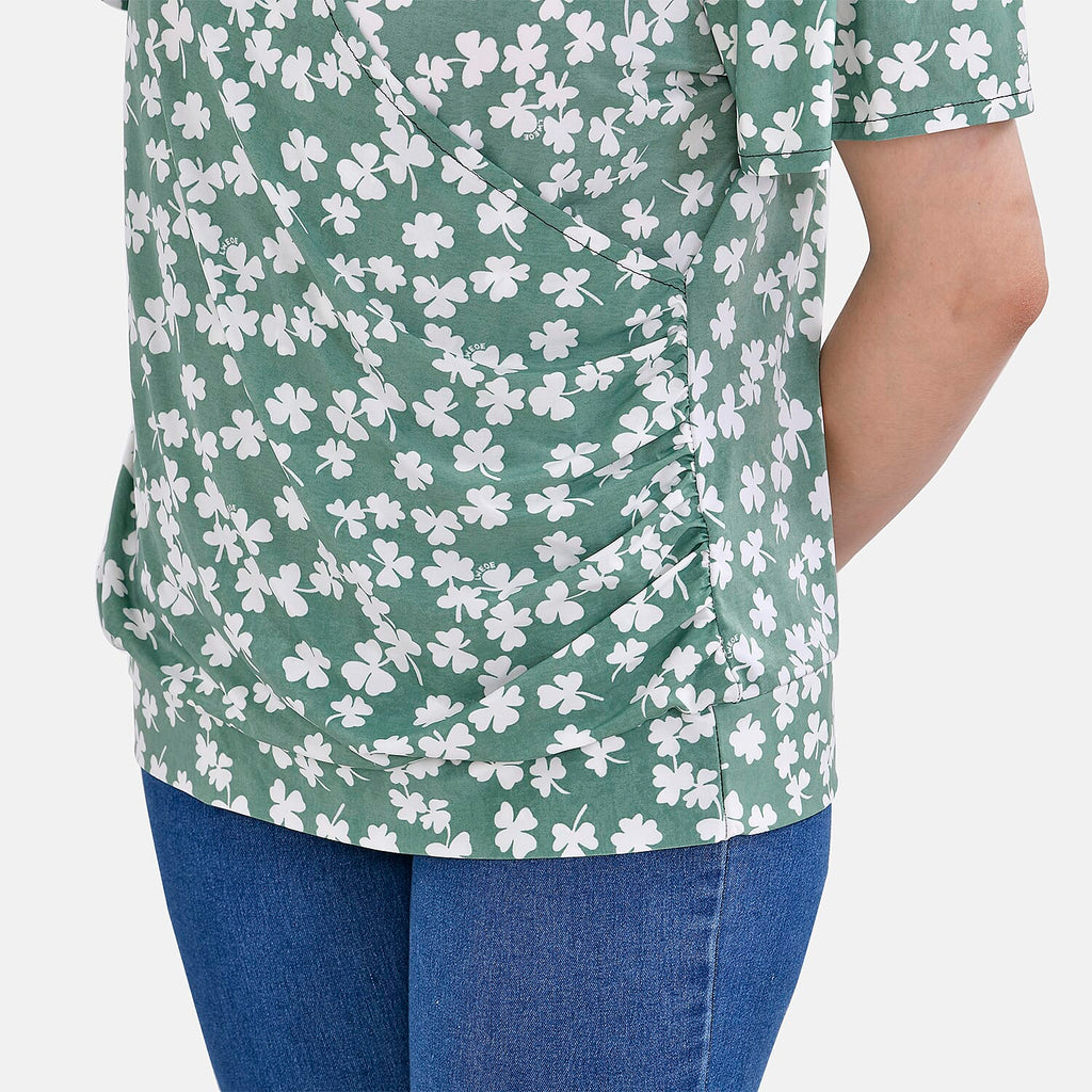 Tamsy V-Neck Clover Top (Curve Size 18 to 22) - Green