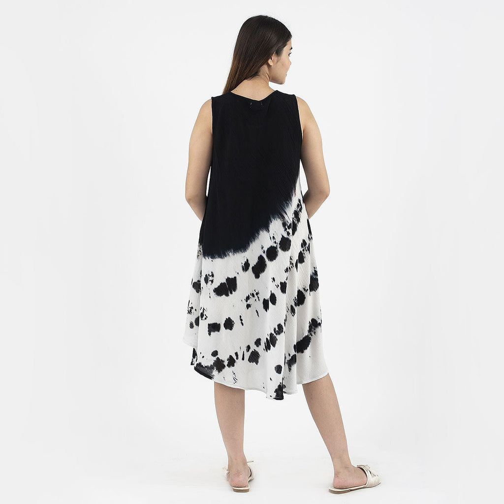 TAMSY 100% Viscose Umbrella Dress (Size - One Size Curve) - Black & White