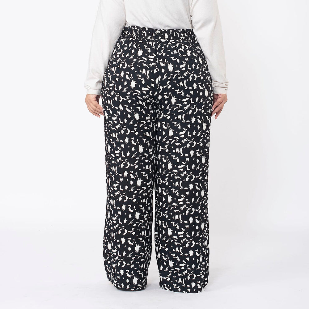 TAMSY Animal Print Trousers (Size L 16 - 18) - Grey