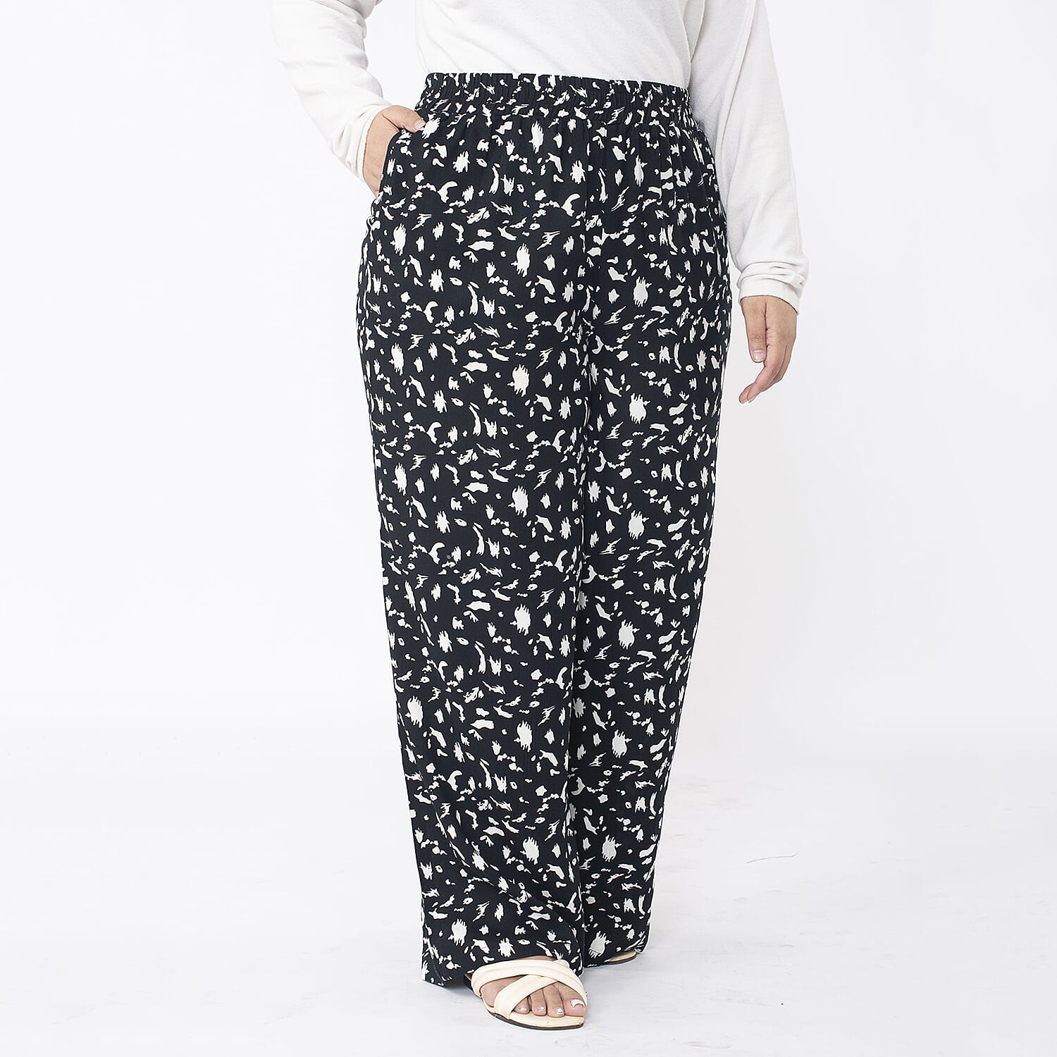 TAMSY Animal Print Trousers (Size L 16 - 18) - Grey