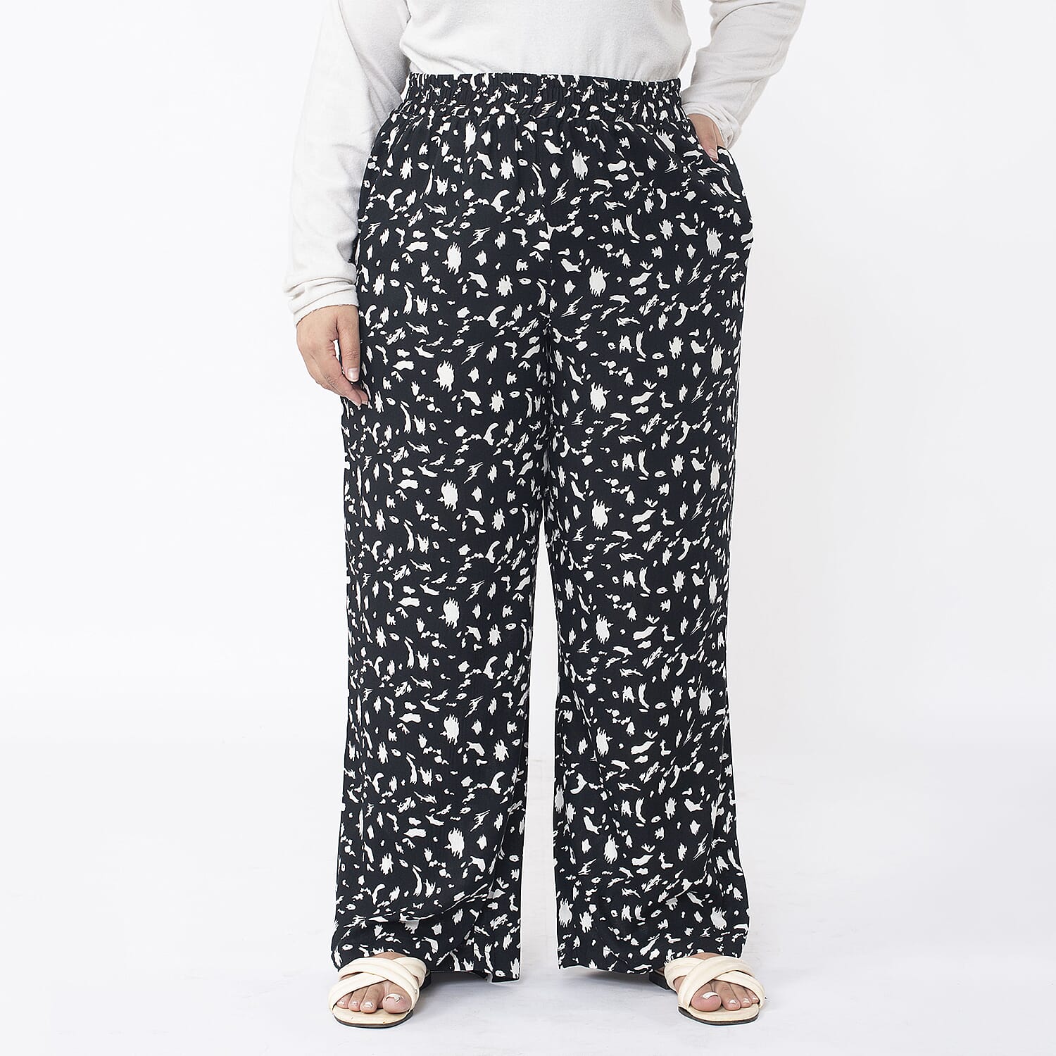 TAMSY Animal Print Trousers (Size L 16 - 18) - Grey