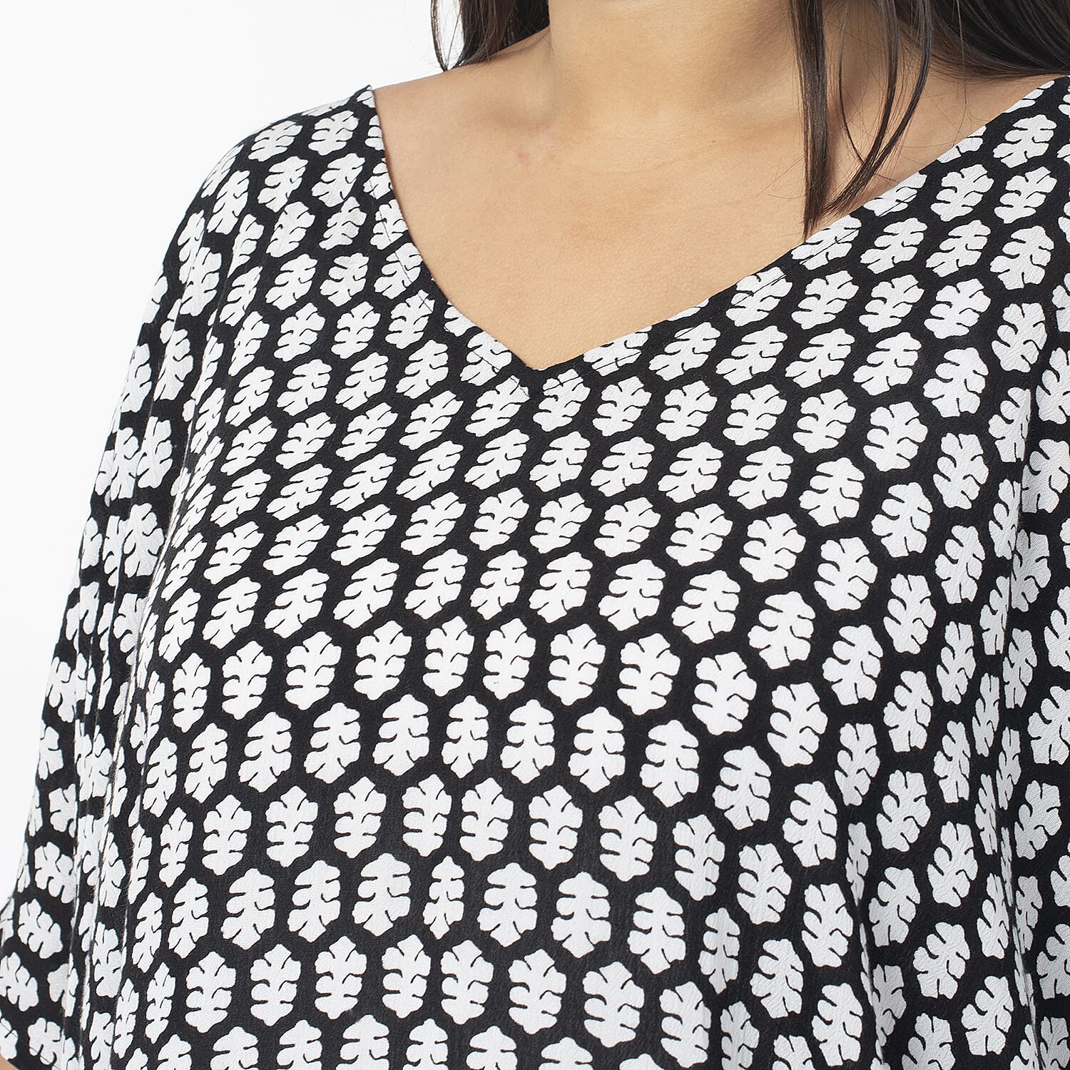 Tamsy 100% Viscose Cold Shoulder Longline Top (One Size Curve,20-26) - Black - Off White