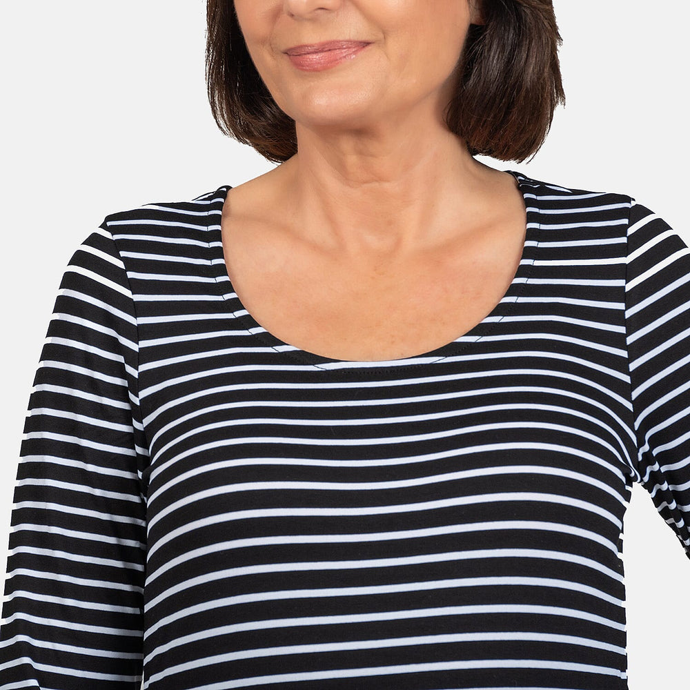 Tamsy Viscose Top (Size 1x1 cm) - Black White