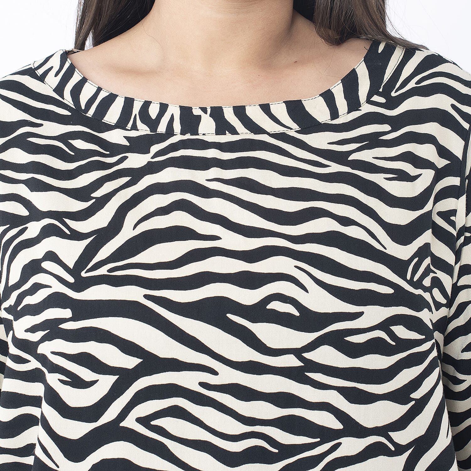 Tamsy 100% Viscose Zebra Print Top (Size XL 20 - 22) - Beige & Black