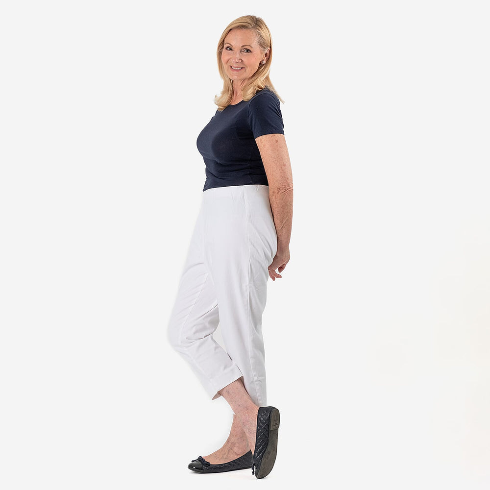 Tamsy White Stretch Twill Capri Jeans for Women - Cropped Fit (Size 18) - White