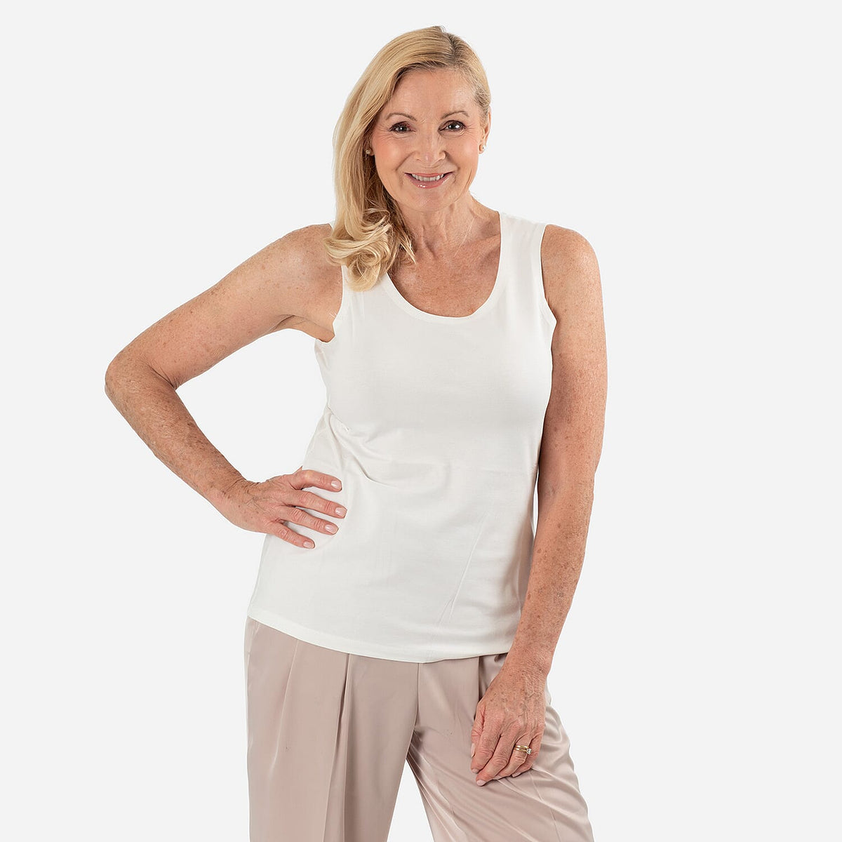 Tamsy Womens Regular Fit Sleeveless Tank Top (Size S) - White