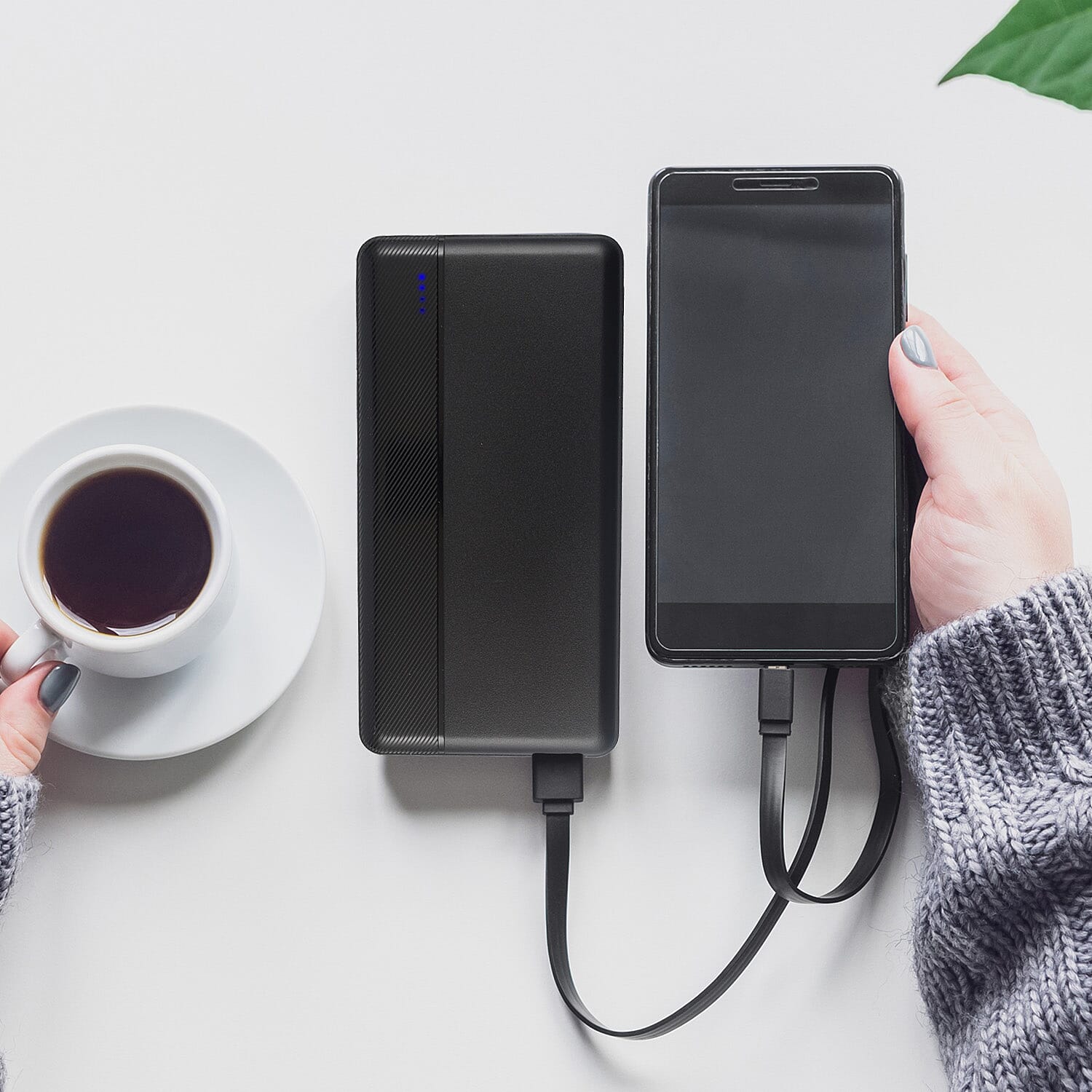 Mega Closeout Buy - 12000 mAh Powerbank - Black