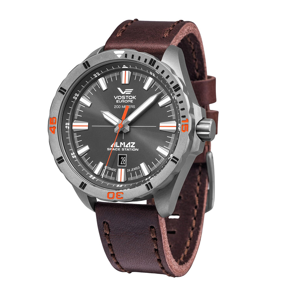 Quartz Mens Watch in Stainless Steel