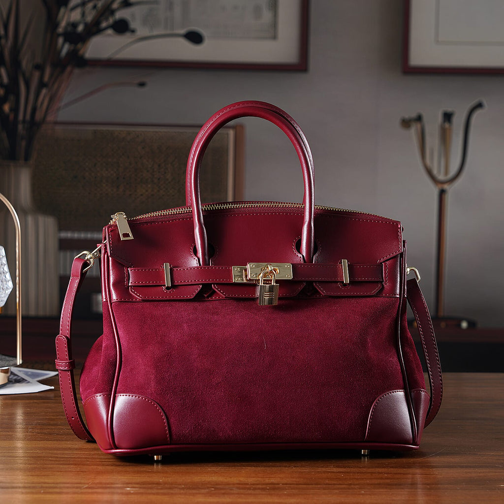 "Color-Burgundy Size-Profile- Genuine leather Crossbody bag with gift box Wall (exterior)-Genuine leather Lining (Interior)-PVC Pockets (exterior)-Zipped-1 Pockets (interior)-  Zipped-1,slip-1; Measur