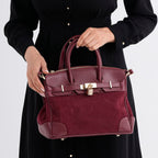 "Color-Burgundy Size-Profile- Genuine leather Crossbody bag with gift box Wall (exterior)-Genuine leather Lining (Interior)-PVC Pockets (exterior)-Zipped-1 Pockets (interior)-  Zipped-1,slip-1; Measur
