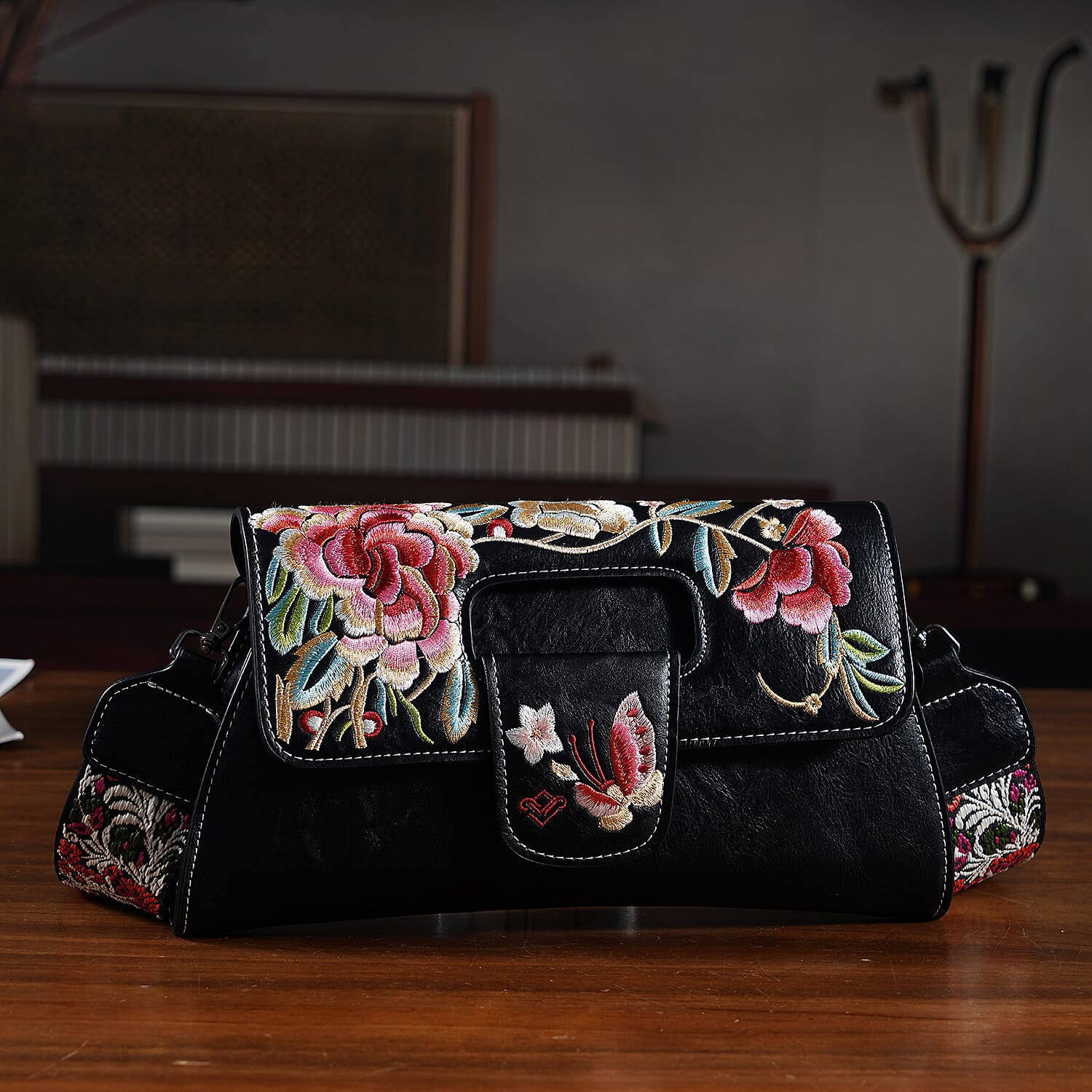 Vintage Chinese Hand Embroidered Crossbody Bag - Black