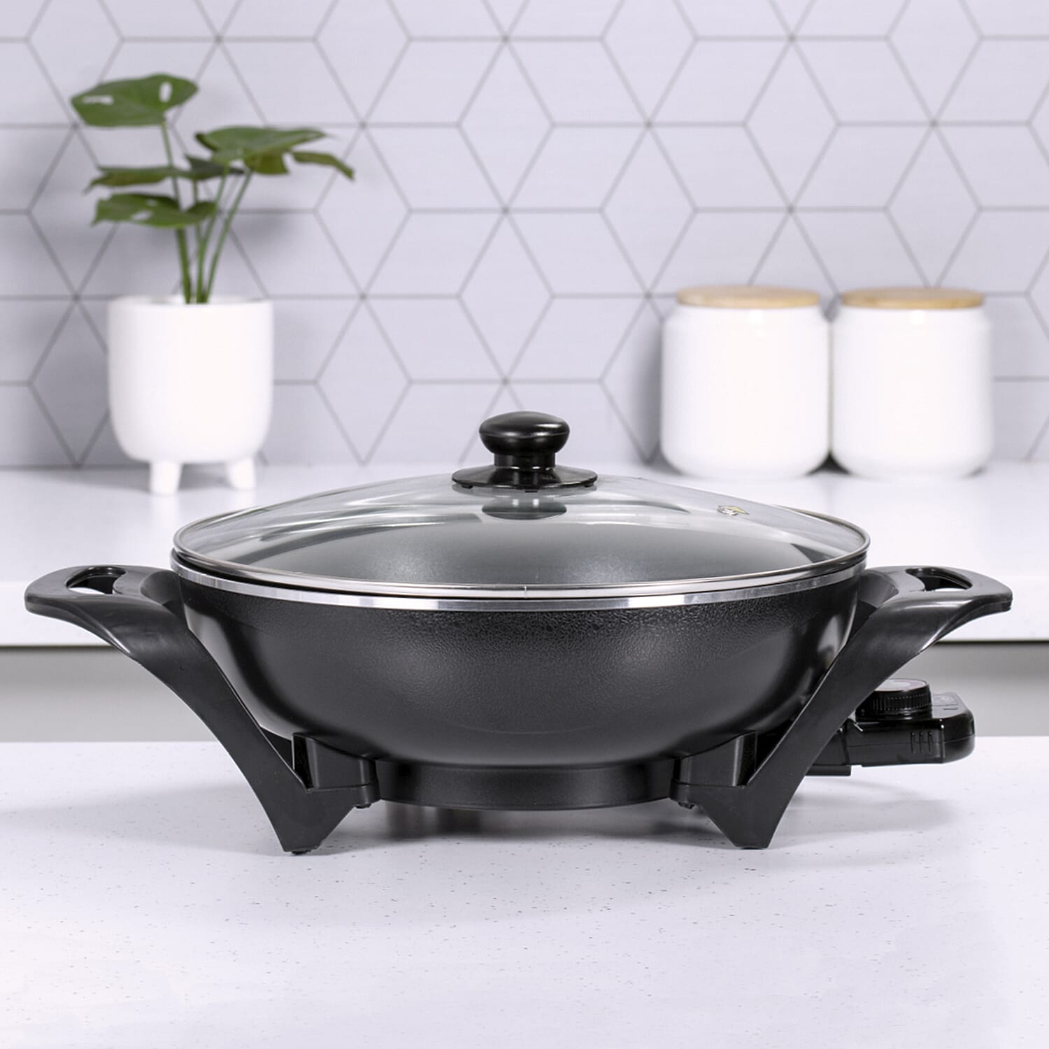 Quest Electric Non-Stick Wok with Rapid Heating Technology - 1500W