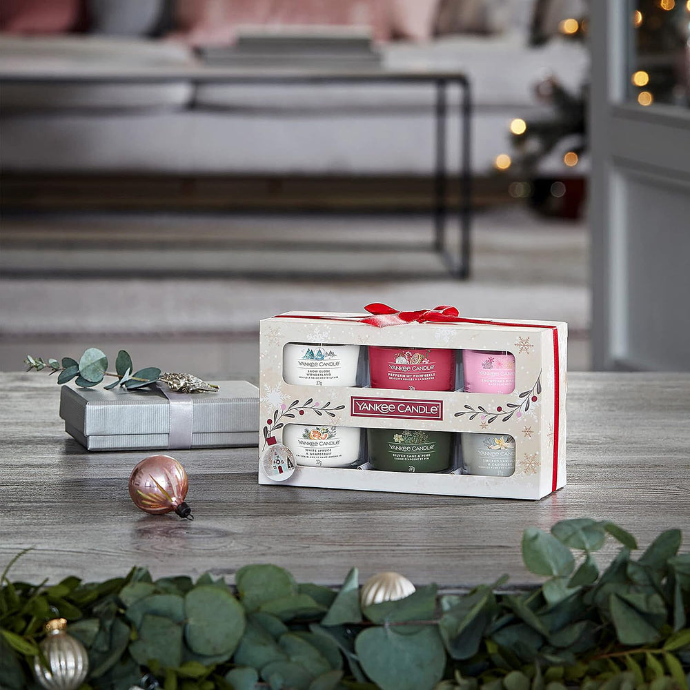 Yankee Candle Gift Set | 6 Scented Filled Votive Candles | Snow Globe Wonderland Collection